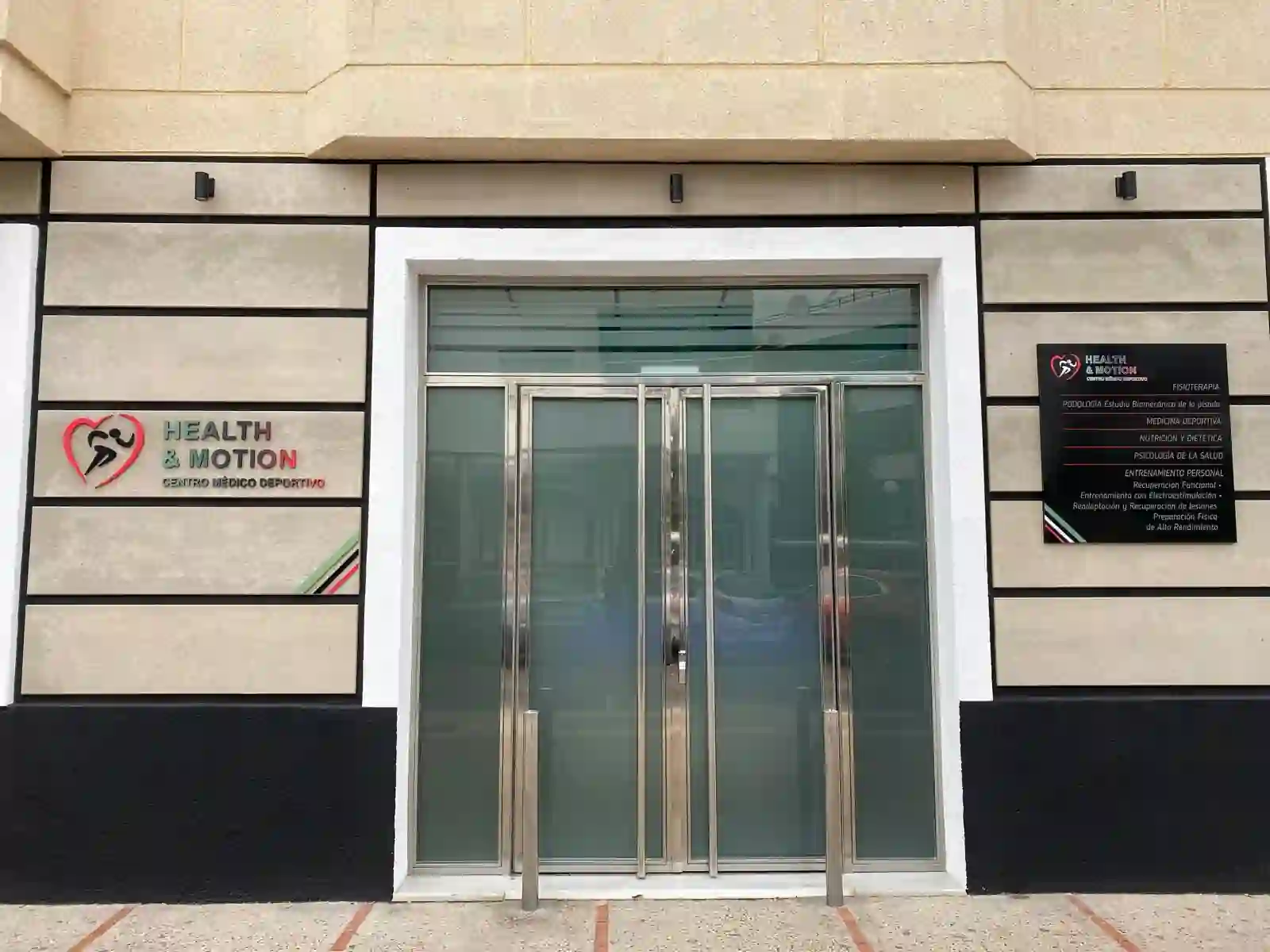 Cabina y equipamiento de Health and Motion