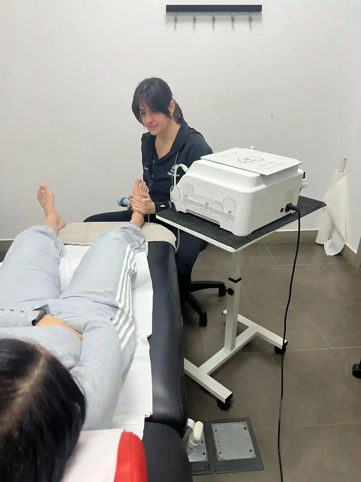 Lorena en una sesión de fisioterapia en Health & Motion